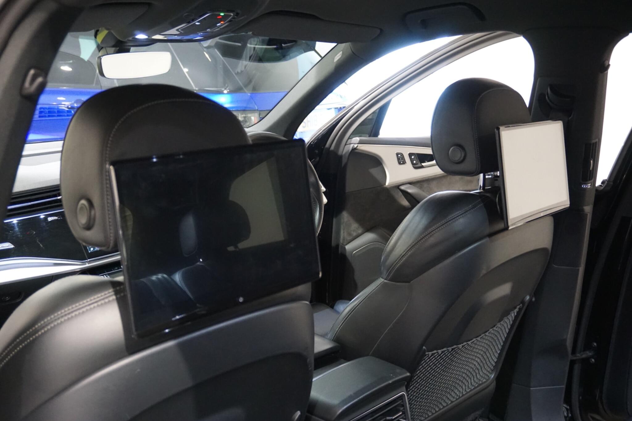 Audi Q7 3.0 TFSIe V6 55 S line SUV 5dr Petrol Plug-in Hybrid Tiptronic quattro Euro 6 (s/s) 17.9kWh (381 ps)